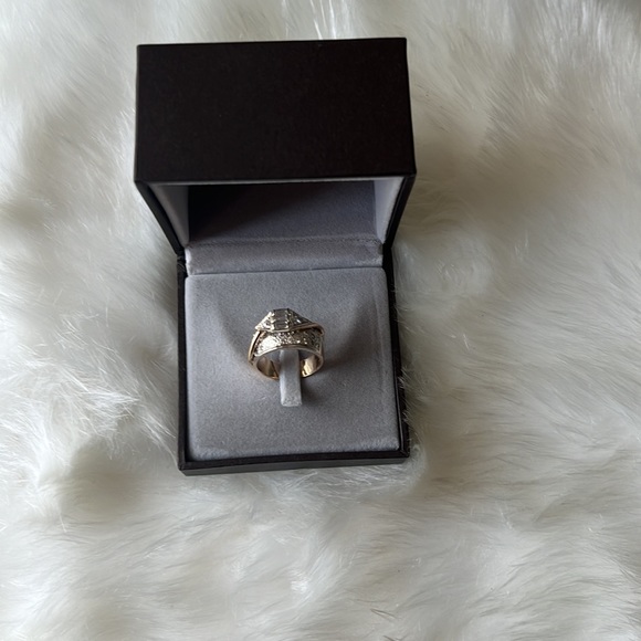 Beautiful Diamond 💍 Ring - Picture 11 of 12